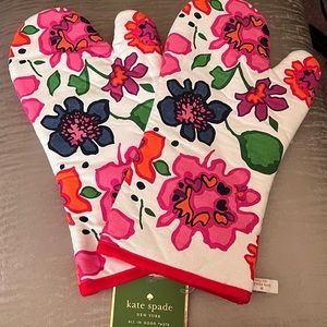 NWT Kate Spade New York Oven Mitts